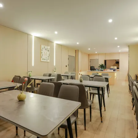 KEST Hotel (Jiaxin International Commercial Plaza)