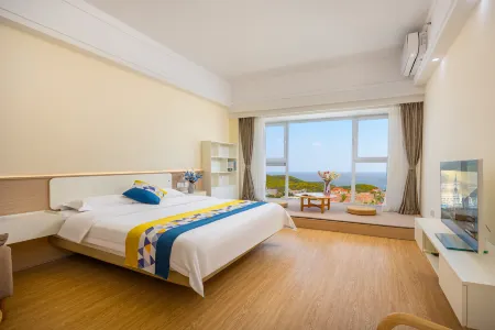 Weihai Weiyue Lake Hotel (Shandong University International Coastal Baths) Отели рядом с достопримечательностью «College Physics Lab of Optoelectronics Department， Harbin Institute of Technology (Weihai)»