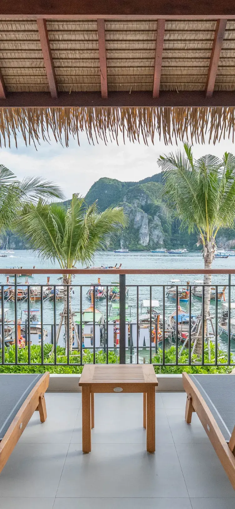 ดีลักซ์วิวทะเลที่ท่าเรือ