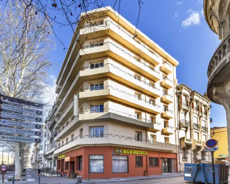 B&B โรงแรมเปอร์ปิญญานเซ็นเตอร์ โรงแรมในแปร์ปีญ็อง