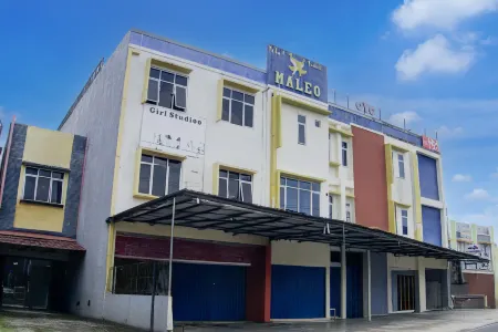 Hotel O Angkatan 45 Near Istana Gubernur Formerly Maleo Hotel