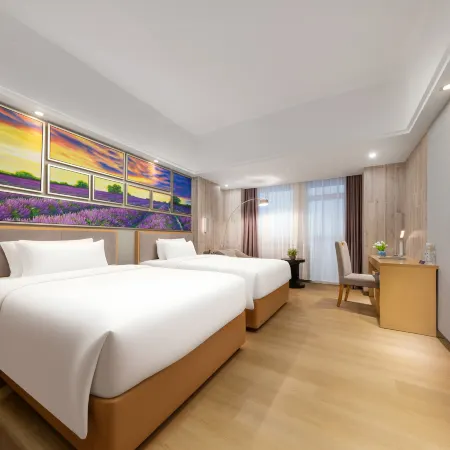 Lavande Hotel (Zhuhai Doumen Branch) Отели рядом с достопримечательностью «Храм Цзиньтай»