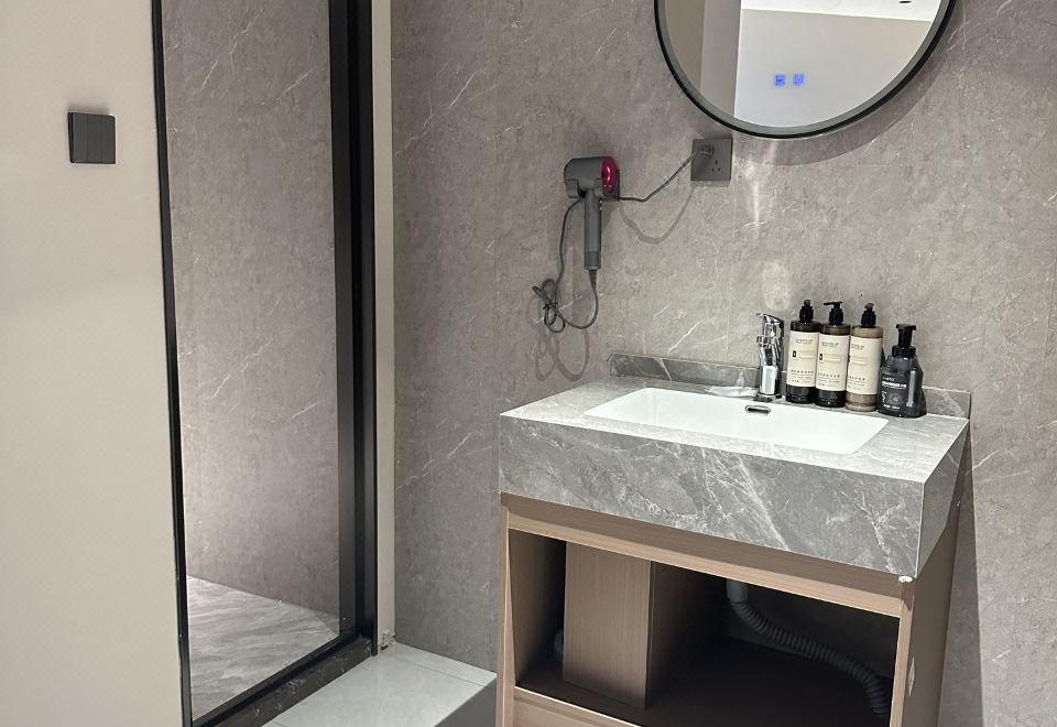 3. 션지 호텔 (와..