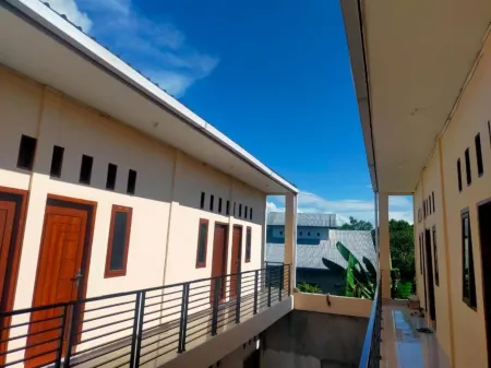 Homestay Komodo Mountain View Отели рядом с Аэропорт Лабуан Баджо