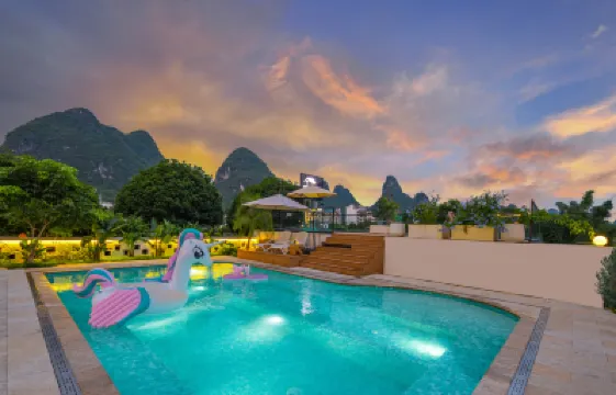 Qingxi Homestay (Yangshuo Impression Liu Sanjie Scenic Area Lijiang Branch) โรงแรมใกล้เทียนเจียเกะ