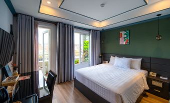 THE STAR HOTEL