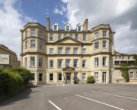 ランズダウン グローブ バースのホテル