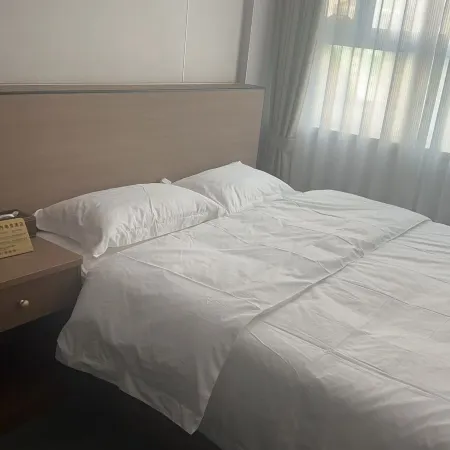 Beifang E-sports Internet Cafe Homestay