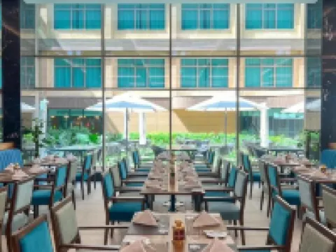 Grand Millennium Al Seef Basra バスラのホテル