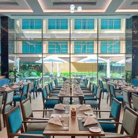 Grand Millennium Al Seef Basra Отели в г. Басра
