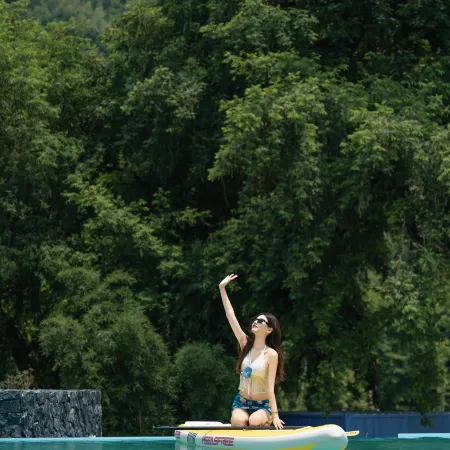 Floral Hotel· Xingjing · Trekking · Infinity Pool ·  Starry  Hotel(Yueliangwan Branch)
