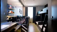 Jishou 1+ E-Sports Hotel (Qianzhou Ancient City) 상시 투지아 먀오족 자치주 도서관 주변 호텔