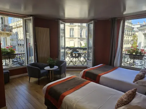 Hotel Home Latin Отели рядом с достопримечательностью «Нотр-Дам-де-Пари»