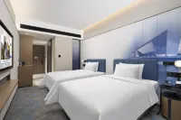 Hampton by Hilton Zhengzhou East Railway Station Hotels in 