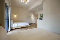 Dopamine Homestay Hotels near The Oceana World of Marine Life