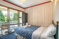 The Flaming Kiwi Backpackers Hotel di 