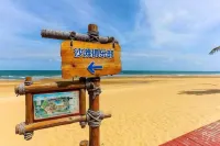 Huajing Seaside Holiday Apartment - Beach
