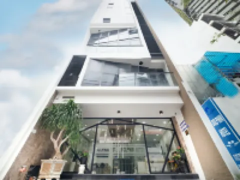 Dolphin Hotel Nha Trang Hotels near E-Land Four Season Bar