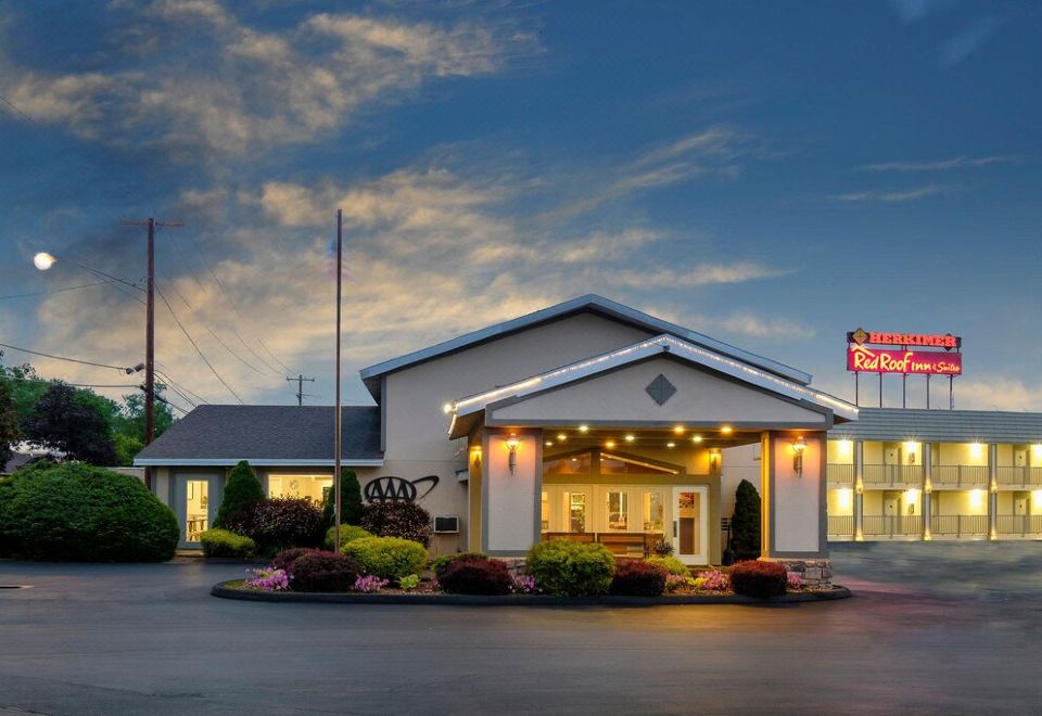 레드 루프 인 & 스위트 허키머 객실 내부