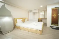 Crowne Bui Vien Hotel - 2 estrellas