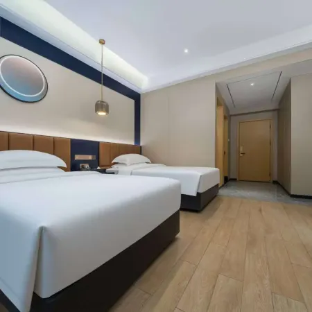 R ROYALSS HOTEL (Hohhot Saihan District Jinqiao Economic Development Zone)