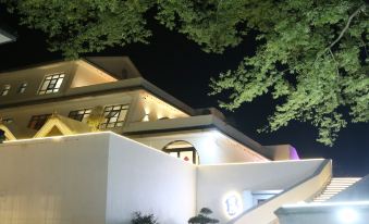 yixinglongchiyuansu hotel