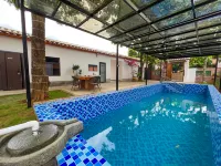 Jinglun Courtyard Vacation Apartment (Beihai Yintan Avenue)
