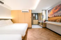 西江月輕居（汕頭小公園店） 鄰近老媽宮戲臺的酒店