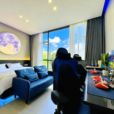 Qianhai Yunxiao Homestay (Baoyuan Road Branch) Отели рядом с достопримечательностью «Станция метро Pingzhou »