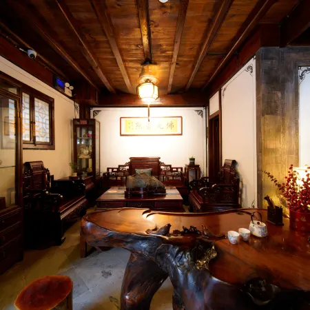 Jing County Derun Tang Bed and Breakfast (Chaji Scenic Area Branch)