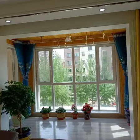 Ouman Express Hotel (Xining18013826771 Caojiabao Airport)