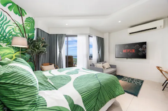 Dominiks Green Heaven Epic Ocean V. Tambuli Pool Balcony