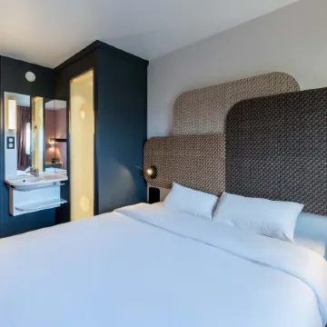 B&B Hotel Calais Terminal Cité Europe 2 étoiles Отели рядом с достопримечательностью «Порт»