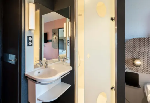 加萊客運大樓住宿加早餐酒店