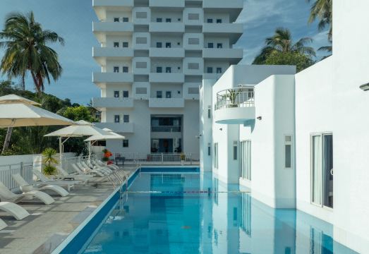 더 업 호텔 푸꾸옥 섬