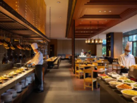 Shangri-La Resort Hotels in Shangri-La