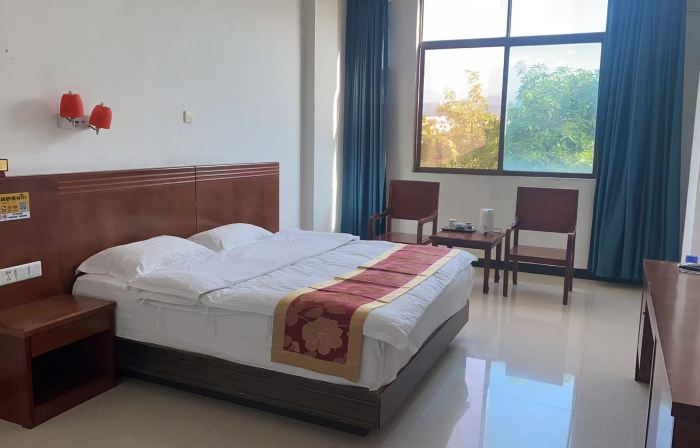 Mengding Jiayi Business Hotel