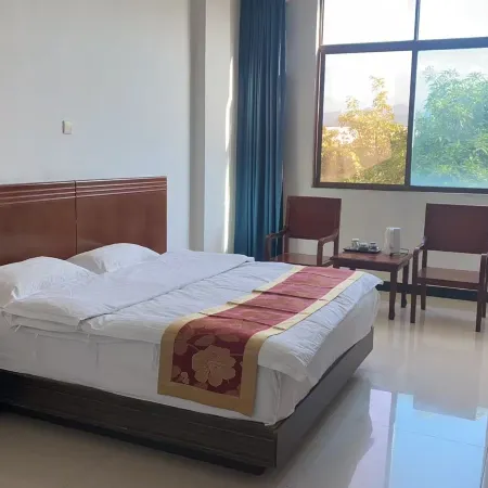 Mengding Jiayi Business Hotel