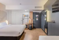 B&B HOME Lyon Centre Berthelot Hotels in Lyon