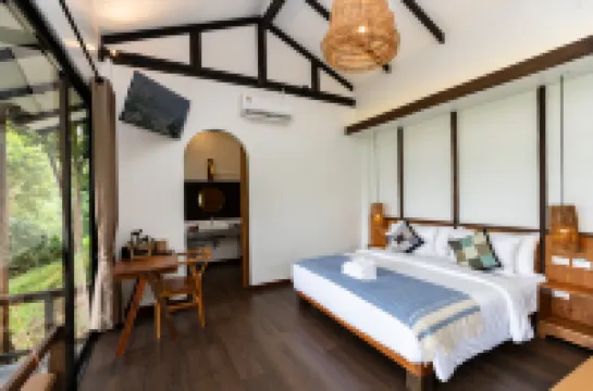 ยูโทปัวว์ รีสอร์ท