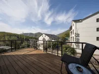 Huazhuyue·Moganshan Yunjipo Hot Spring Beauty Villa (Houwu Transfer Center Store) - balcone