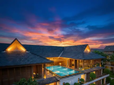 Qingqi Log VILLA Resort (Gaozhuang Xishuangjing Starlight Night Market)