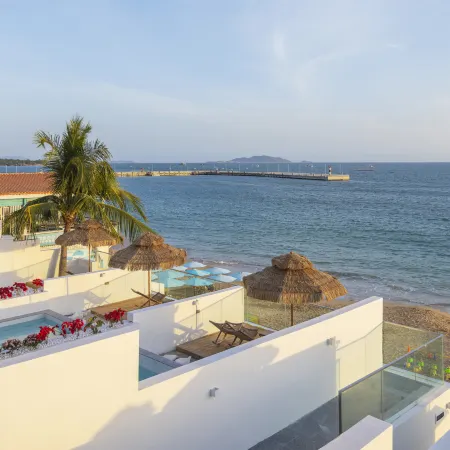 YI HAI Seaview Hotel