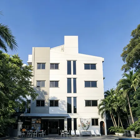 YAKA Garden Resort Hotel（Pattaya） Отели рядом с достопримечательностью «Парк Паттайя»