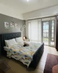 Henry's Newport Deluxe Condotel