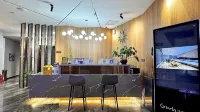 Grey Whale Intelligent Hotel (Baoding Mancheng People's Hospital)