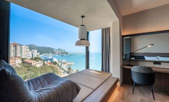 Floral Hotel · Island South Hotel