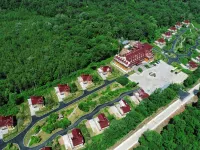 Changbai Mountain Hunting Resort Hotel Hotels near Lushui River National Forest Park