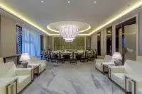Wanda Reign Wuhan - breakfast