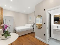Grove Heights Shoreditch Hotels near Shoreditch